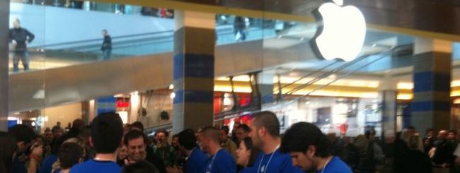La notte di iPhone 5: file senza precedenti davanti agli Apple Store