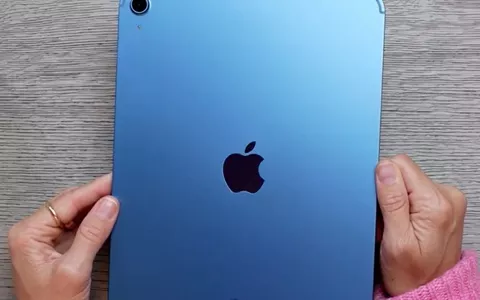 Apple iPad 10 (2022) in ELEGANTE AZZURRO da non perdere con lo sconto eBay