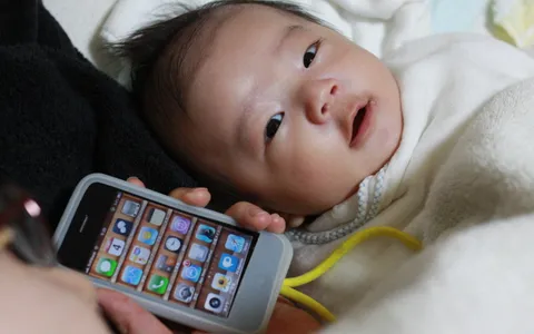 Apple vende 2 iPhone per ogni bambino nato sul pianeta