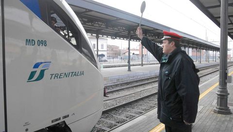 Ferrovie italiane sotto attacco hacker, disservizi in molte stazioni