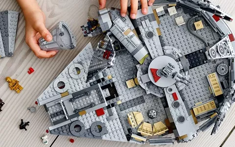 Il LEGO Millenium Falcon è in OTTIMO SCONTO su Amazon (-14%)