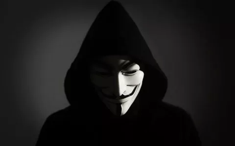 Anonymous dichiara guerra alla Russia