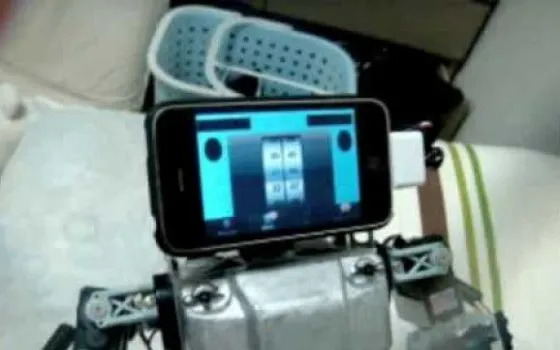 Robochan: un piccolo robot con iPhone