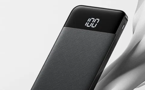 Smartphone sempre al top con il power bank di Charmast, il più venduto su Amazon