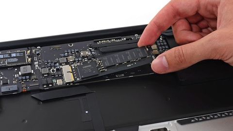 Nuovi MacBook Air, SSD più piccola e batteria con maggiore capacità