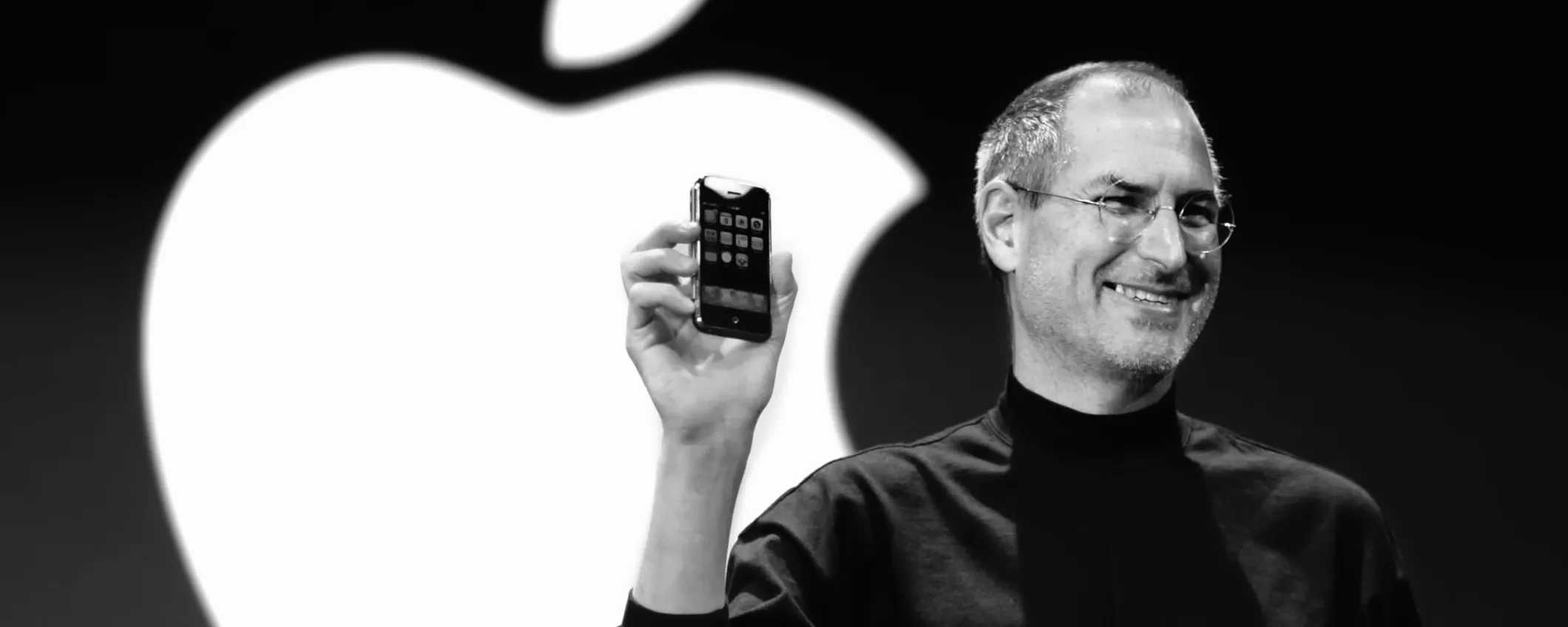 Tim Cook ricorda Steve Jobs nel giorno dell'11° anniversario della sua scomparsa