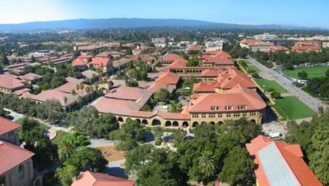 Stanford University pubblicherà un corso di sviluppo per iPhone su iTunesU
