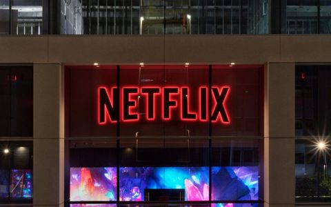 Netflix, piano più economico: annunciata la partnership con Microsoft