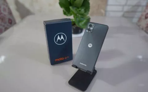OGGI il Motorola Moto e22i è tuo a META' PREZZO (bastano SOLO 69 EURO!)