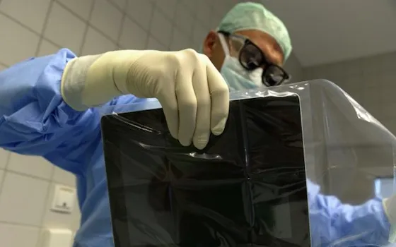 iPad in sala operatoria, intervento al fegato con l'app a Realtà Aumentata