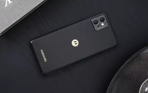 Smartphone Motorola moto G32 a 98€: il PREZZO va in FRANTUMI su Amazon