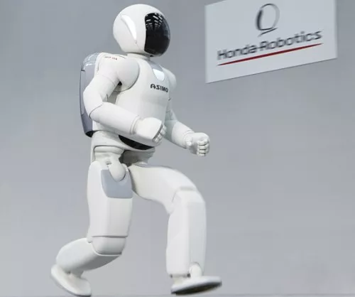 Honda ASIMO: il robot diventa autonomo