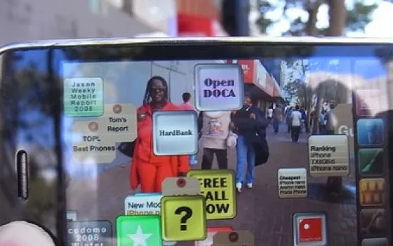 Sekai Camera esclusa da App Store per 