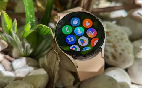 Samsung Galaxy Watch5: lo smartwatch TOP DI GAMMA è tuo a 100 EURO IN MENO