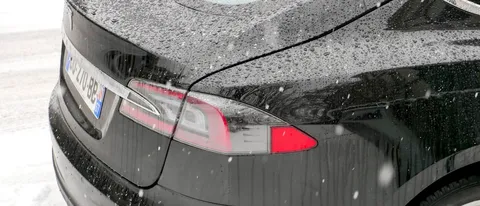 Tesla, nuove funzioni invernali ed Easter egg