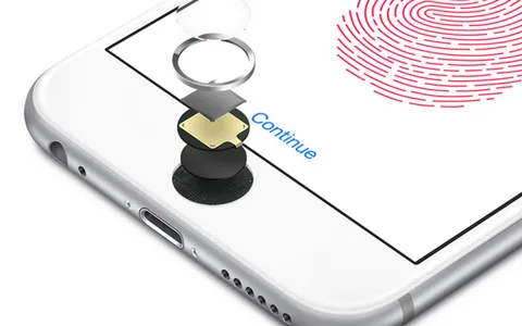 iPhone 8, Apple ci è riuscita: Touch ID integrato nel Display