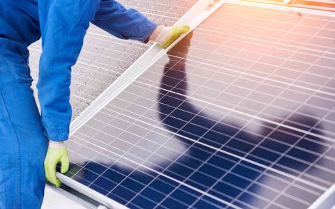 Il kit fotovoltaico da 169€ che non ha rivali è quasi esaurito: su eBay gli ultimi pezzi
