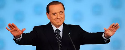 Silvio Berlusconi e i gay: Facebook protesta