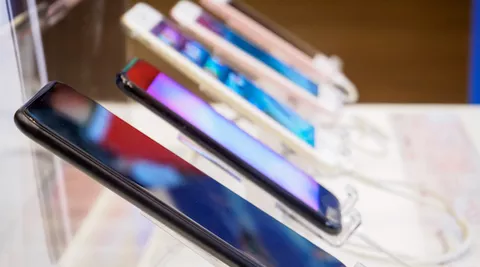 Apple e Samsung multate: con gli aggiornamenti riducono le prestazioni dei dispositivi