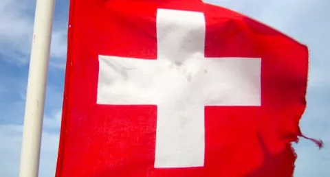 Svizzera, scaricare dal web non è reato