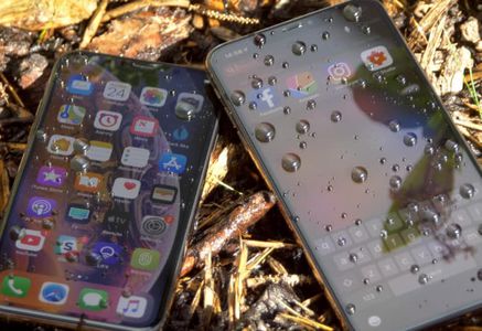iPhone bagnati, Apple lavora ad una tecnologia che ne consente l'uso con l'acqua