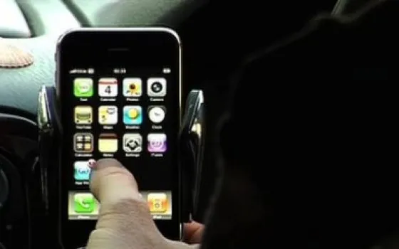 Le ambiziose applicazioni del Near Field Communication nell'iPhone 5