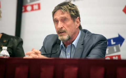 John McAfee trovato morto in carcere: fu padre degli antivirus