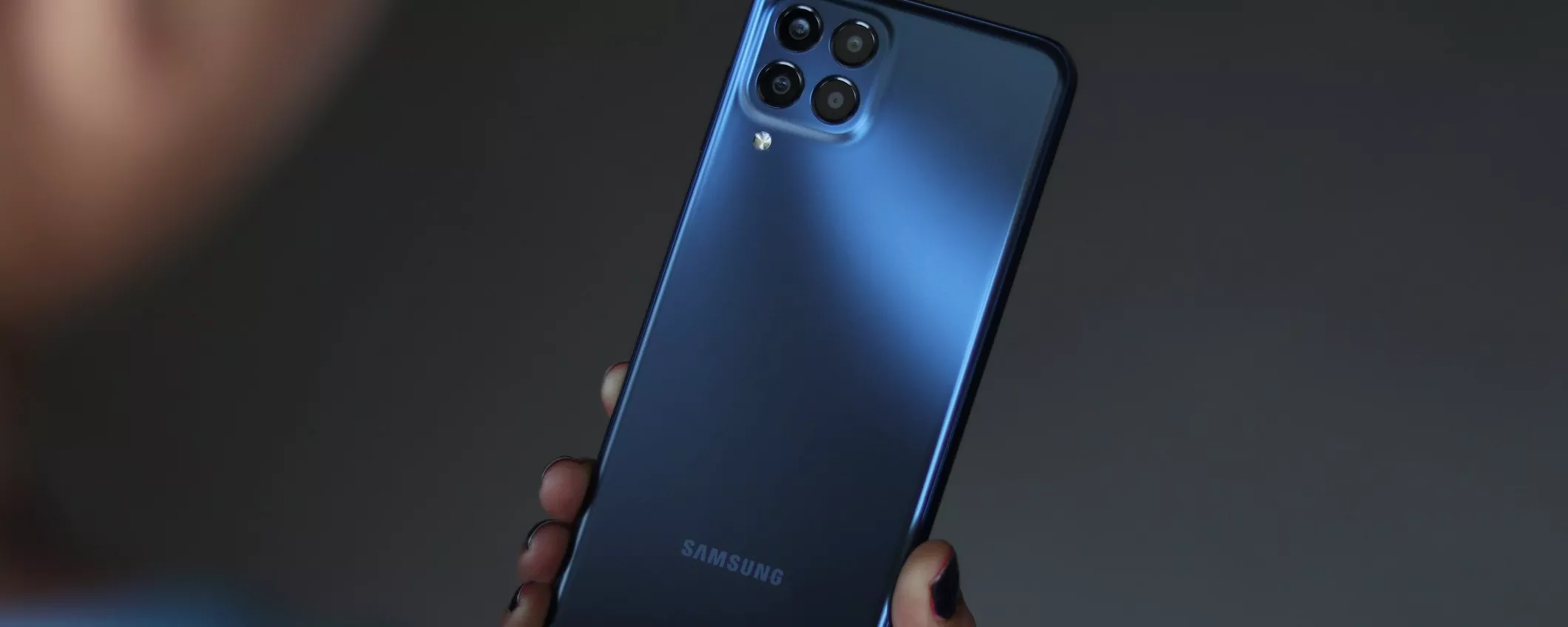 Samsung Galaxy M33, adesso si ESAGERA DAVVERO: mai così economico