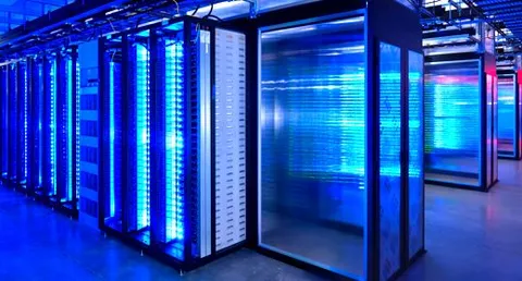Facebook, dietro le quinte del nuovo data center