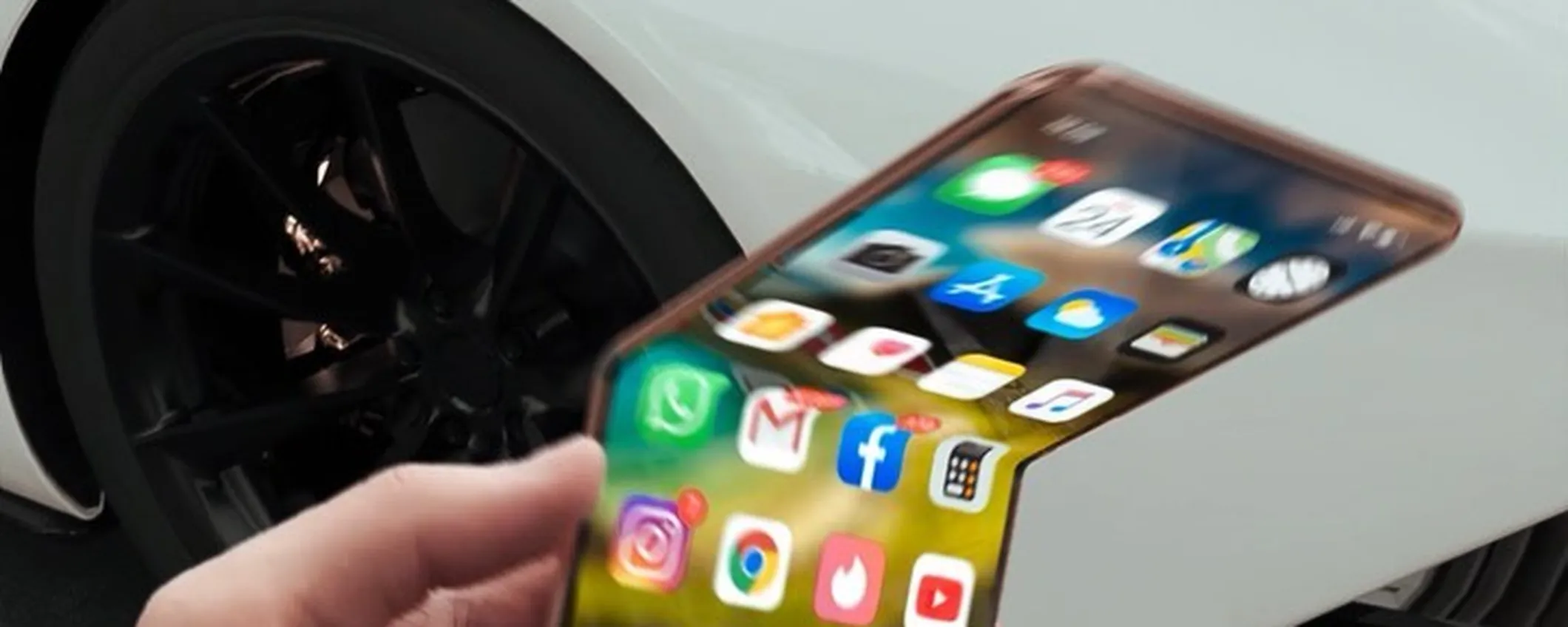 iPhone Pieghevole - Concept