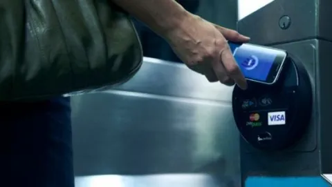 Apple introdurrà la tecnologia NFC nel 2012 su iPhone 5