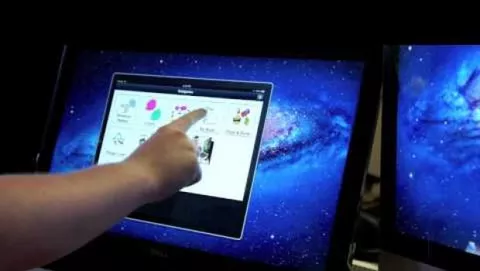 Simulatore iOS su display touch da 21 pollici