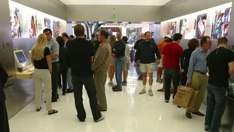 La notte in cui Steve Jobs costrinse l'Apple Store design team a pulire i pavimenti