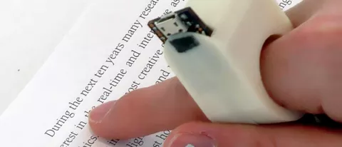 Un anello stampato in 3D per leggere i libri