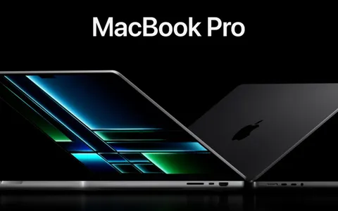 MacBook Pro pieghevole: il dispositivo rivoluzionario a cui starebbe lavorando Apple