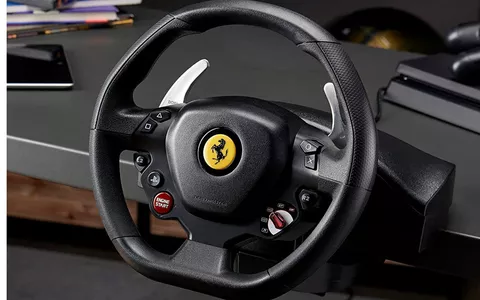 Volante Thrustmaster T80 ufficiale Ferrari per PC e Playstation in offerta  su  - Webnews