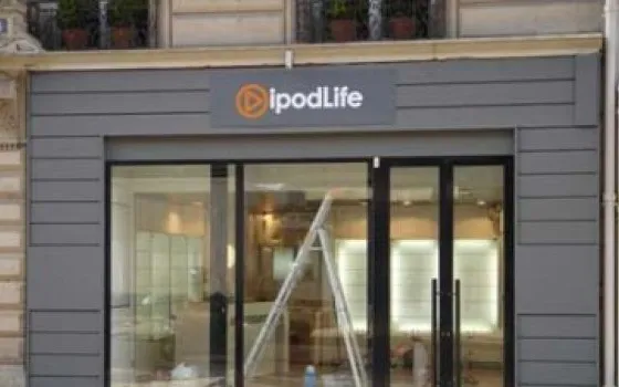 iPodShop, dettagli dal vivo