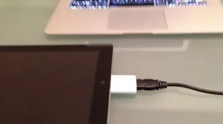 LiPad importa dati con il Camera Connection Kit da un Floppy Disk