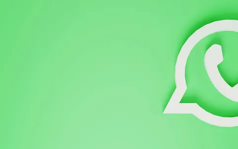 WhatsApp, l'IA entra nelle chat: ennesima svolta per la piattaforma