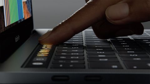 MacBook Pro con Touch Bar: tutti i video e gli spot