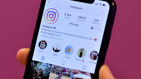 Instagram rende privati i nuovi account sotto i 18 anni