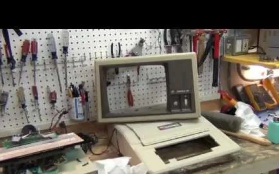 Un vecchio Apple II riportato in vita da un appassionato
