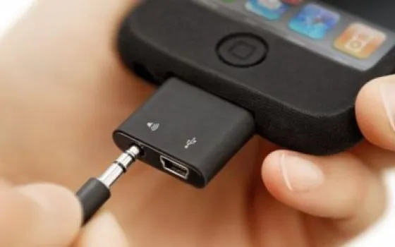 SendStation PocketDock permette il collegamento di iPod e iPhone via miniUSB