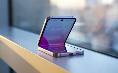 Il rivoluzionario Samsung Galaxy Z Flip4 OGGI è tuo a 470 EURO IN MENO!