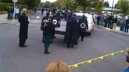 Microsoft, Windows Phone 7 e il funerale dell'iPhone