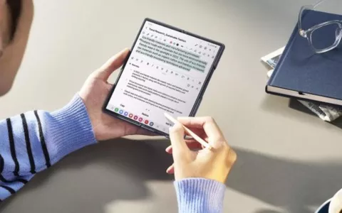 Samsung aggiorna i suoi vecchi foldable alla One UI 6.1.1: ecco le novità