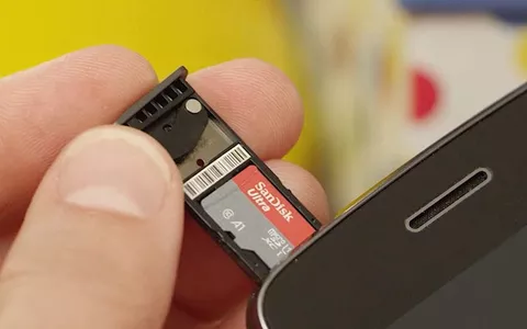 MicroSD SanDisk da 256GB ultraveloce: il prezzo precipita su Amazon a soli 26€
