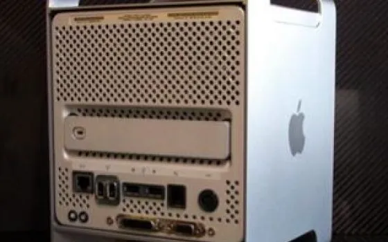 Nuovi PowerMac G5: e se fosse cube?