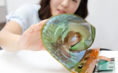iPhone 11, Apple si allea con LG per lo schermo pieghevole