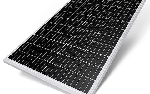 Energia pulita gratis fai-da-te con questo kit fotovoltaico: BASTA al caro bollette